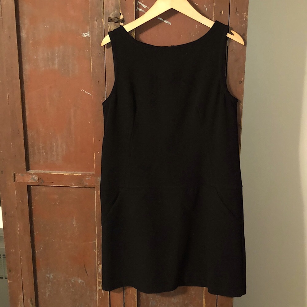 🍀LOFT LBD (little black dress) SIZE 10